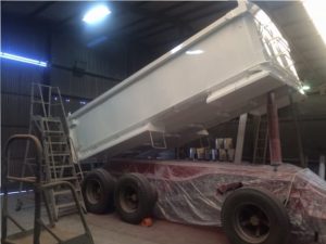 Dog-trailer-after-sandblast-and-top-coat-e1471241528944